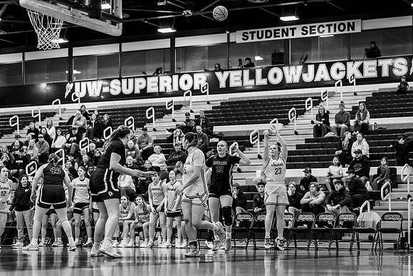UWSWBB vs UMM-47