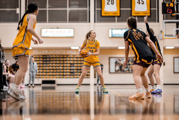 UWSWBB vs UMM-169