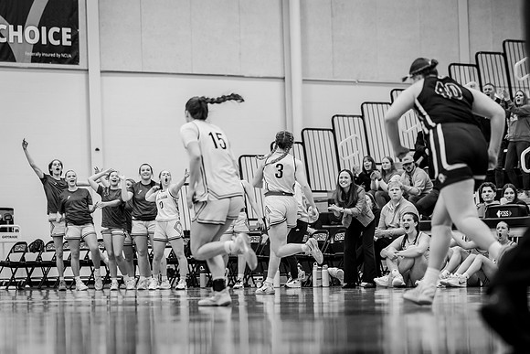 UWSWBB vs UMM-93