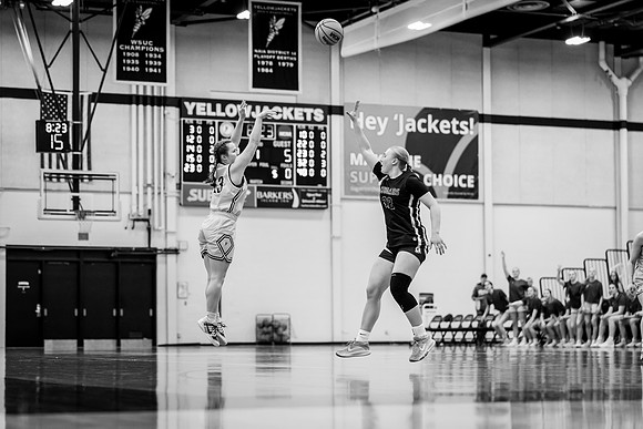 UWSWBB vs UMM-50