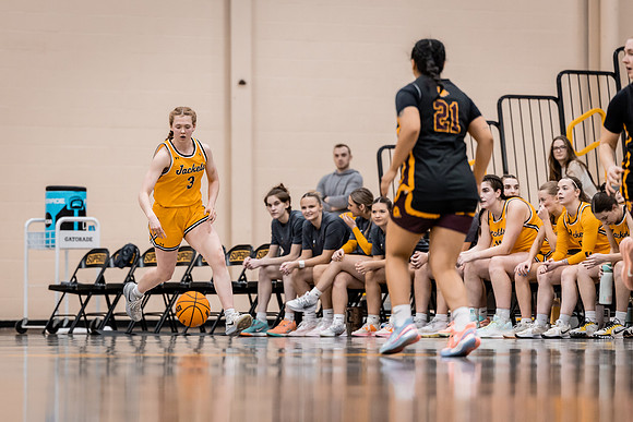 UWSWBB vs UMM-83