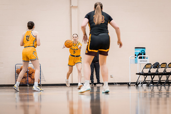 UWSWBB vs UMM-57