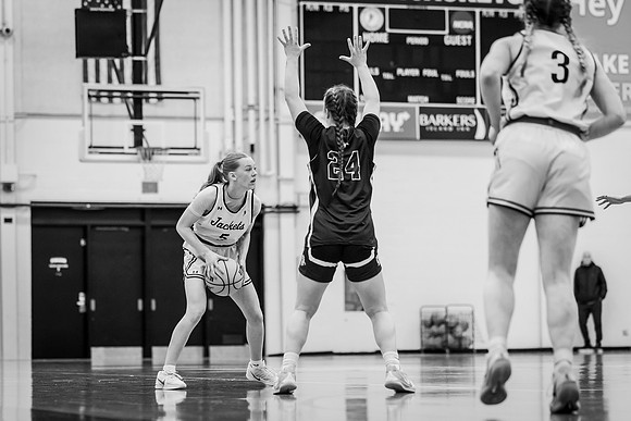 UWSWBB vs UMM-67
