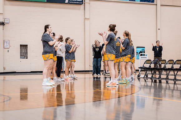 UWSWBB vs UMM