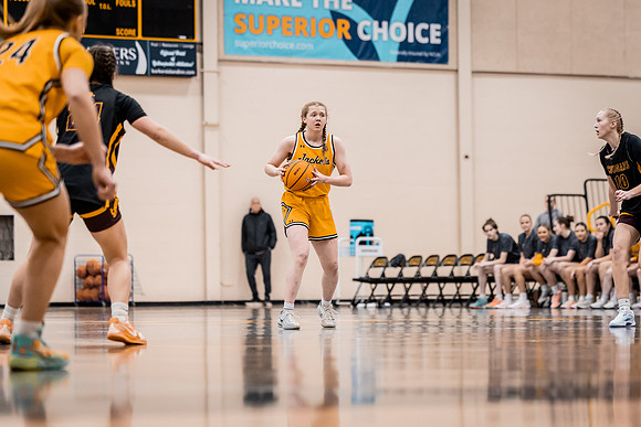 UWSWBB vs UMM-65