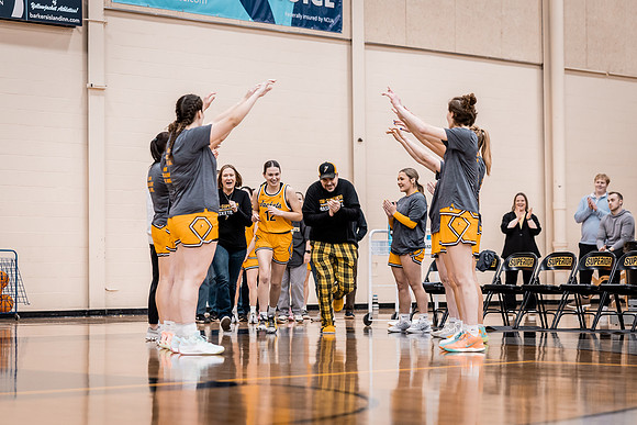 UWSWBB vs UMM-3