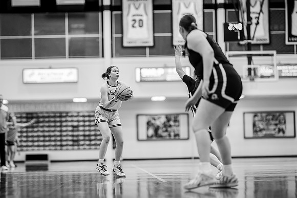 UWSWBB vs UMM-164