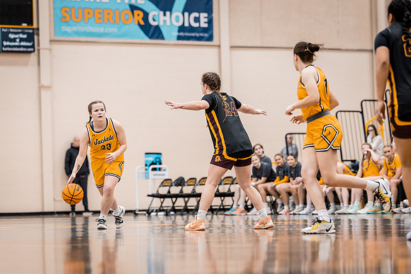 UWSWBB vs UMM-74