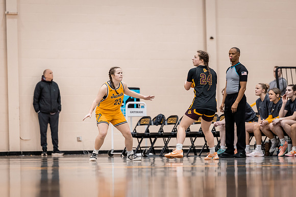 UWSWBB vs UMM-62
