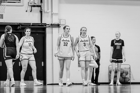 UWSWBB vs UMM-103