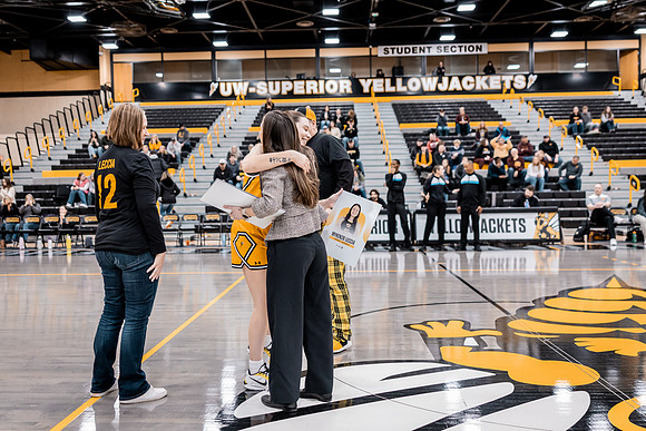 UWSWBB vs UMM-13