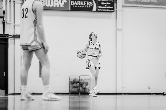 UWSWBB vs UMM-107