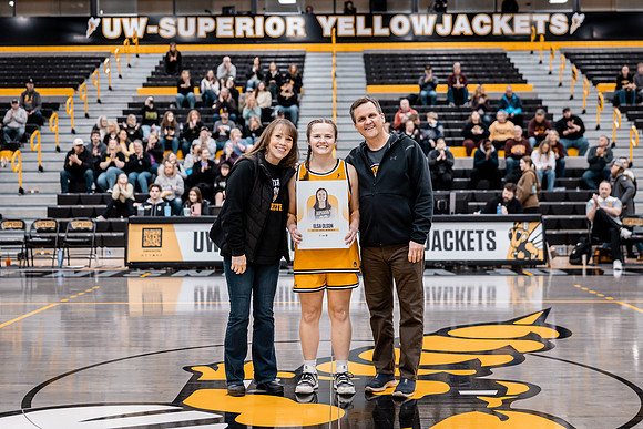 UWSWBB vs UMM-29