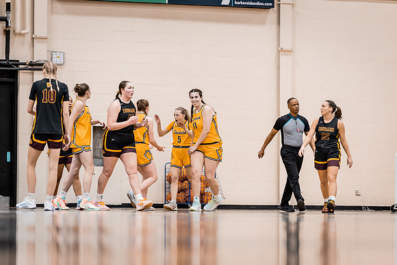 UWSWBB vs UMM-104