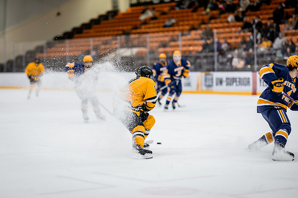 UWS MHkY vs UWSP-79