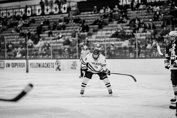 UWS MHkY vs UWSP-51