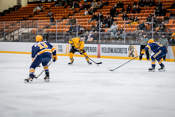 UWS MHkY vs UWSP-53