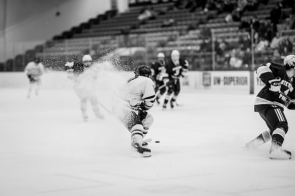 UWS MHkY vs UWSP-80
