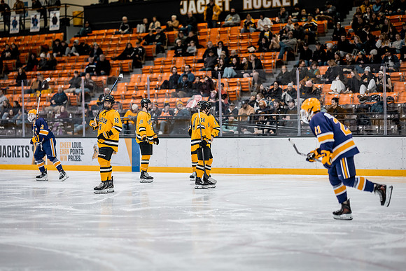 UWS MHkY vs UWSP-42