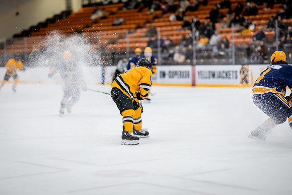 UWS MHkY vs UWSP-81
