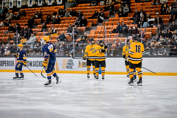 UWS MHkY vs UWSP-40