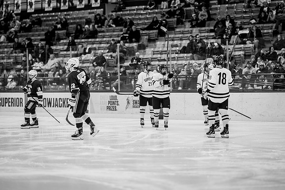 UWS MHkY vs UWSP-41