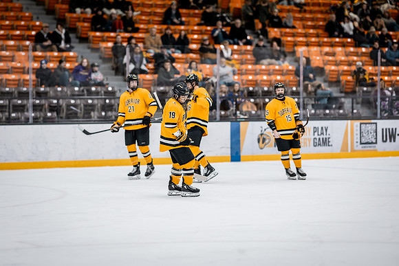 UWS MHkY vs UWSP-33