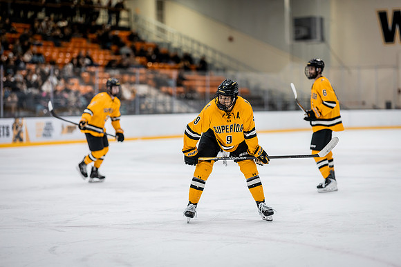 UWS MHkY vs UWSP-106