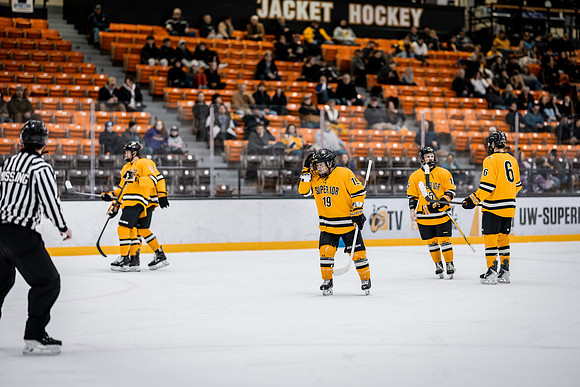 UWS MHkY vs UWSP-34