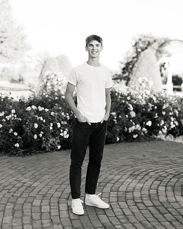 Oscar Senior Shoot-1-113