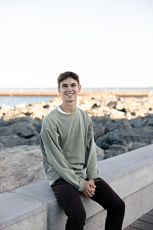 Oscar Senior Shoot-1-71