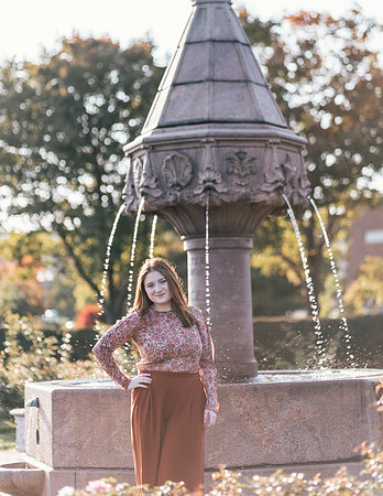 Niamh Senior Photo (72)