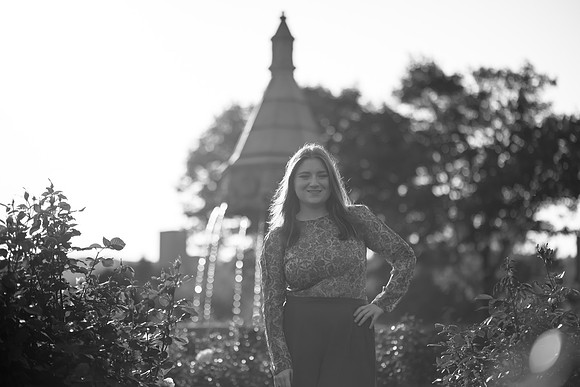 Niamh Senior Photo (101)
