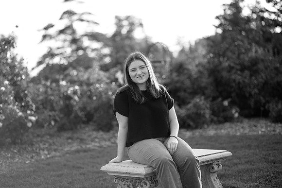 Niamh Senior Photo (146)