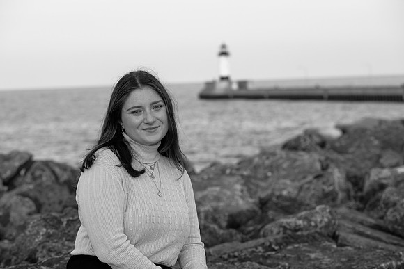 Niamh Senior Photo (256)