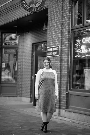 Niamh Senior Photo (280)