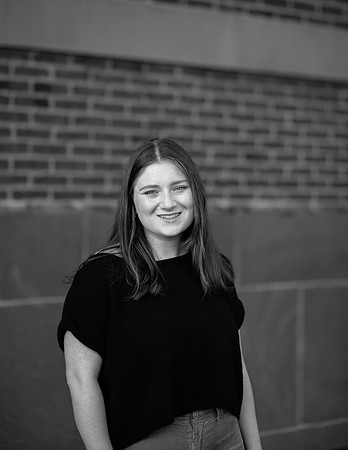 Niamh Senior Photo (172)