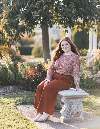 Niamh Senior Photo (58)