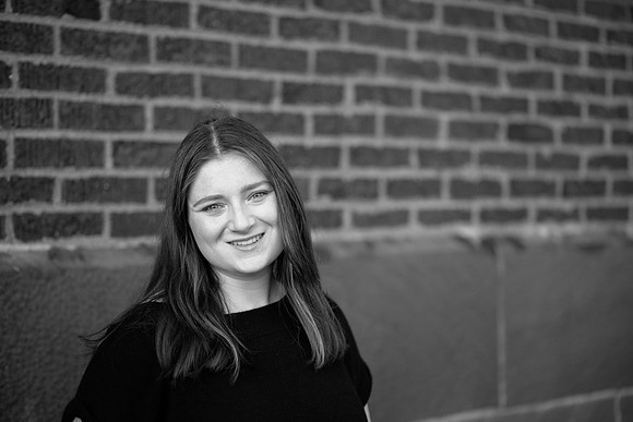 Niamh Senior Photo (166)