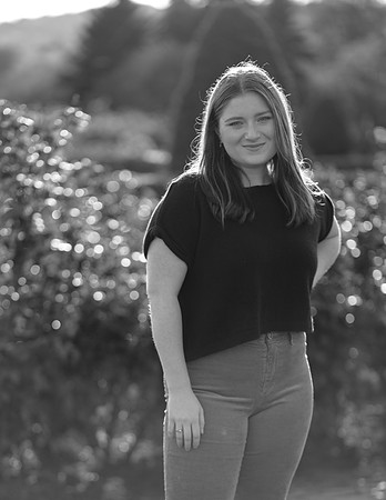 Niamh Senior Photo (126)