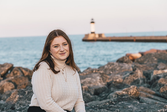 Niamh Senior Photo (255)
