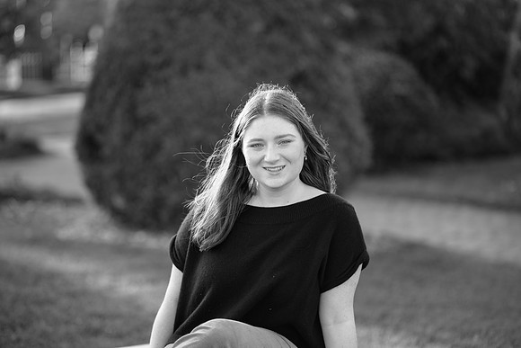 Niamh Senior Photo (150)
