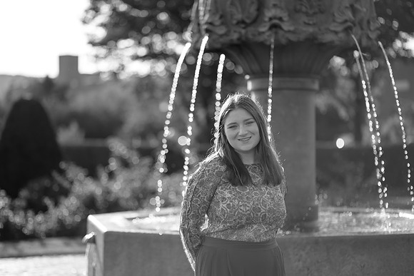 Niamh Senior Photo (65)