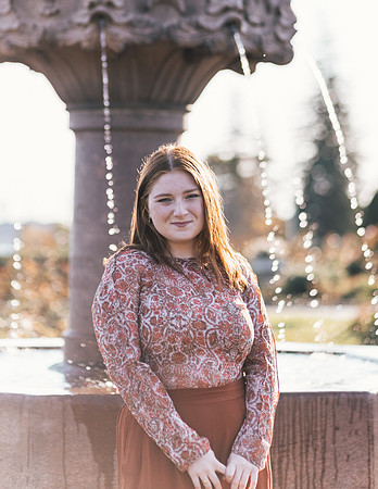 Niamh Senior Photo (94)
