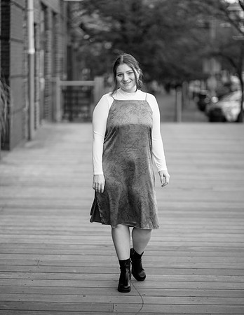 Niamh Senior Photo (266)