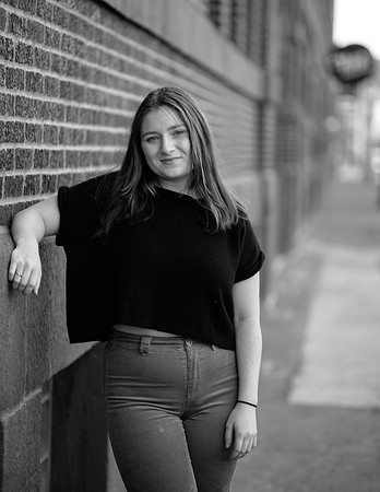 Niamh Senior Photo (192)