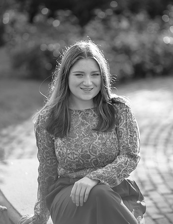 Niamh Senior Photo (107)