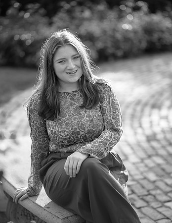 Niamh Senior Photo (110)
