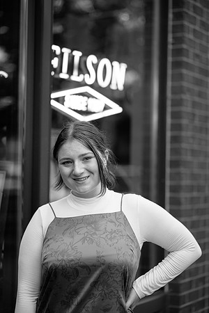 Niamh Senior Photo (292)