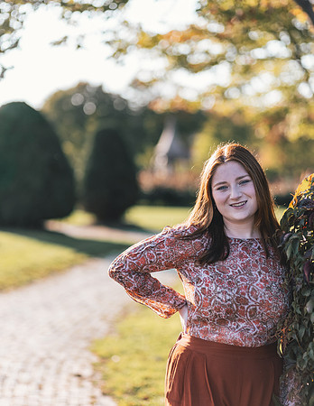 Niamh Senior Photo (21)